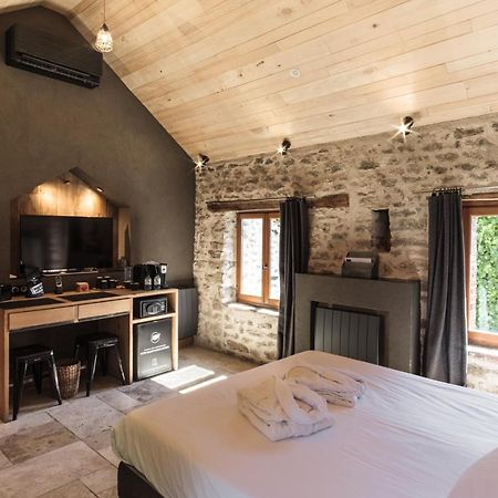 Le Domaine Des Pres Verts Suites & Chambres Avec Jacuzzi Privatif Jouey Экстерьер фото